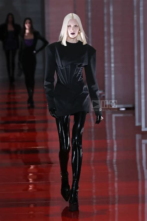 Versace Ready to Wear Fall 2011 Vogue Fashion Week Runway 